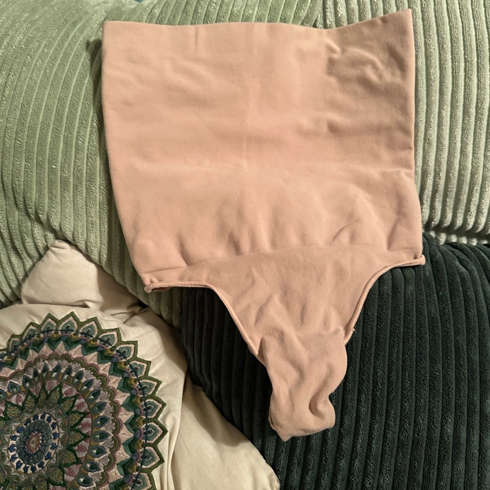 SKIMS high waisted shaper size 2x/3x